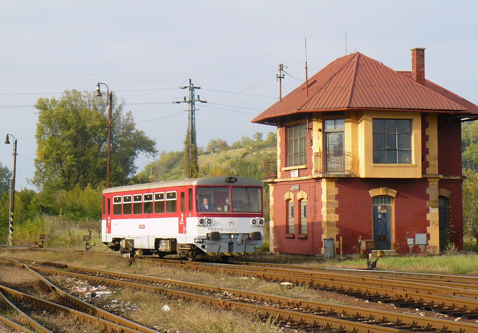 810 611-4