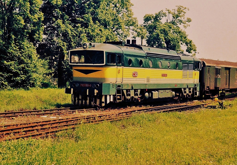 753 190-8