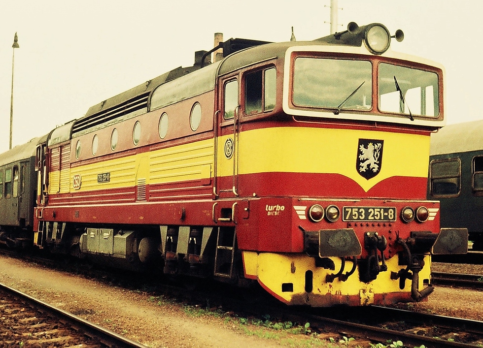 753 251-8