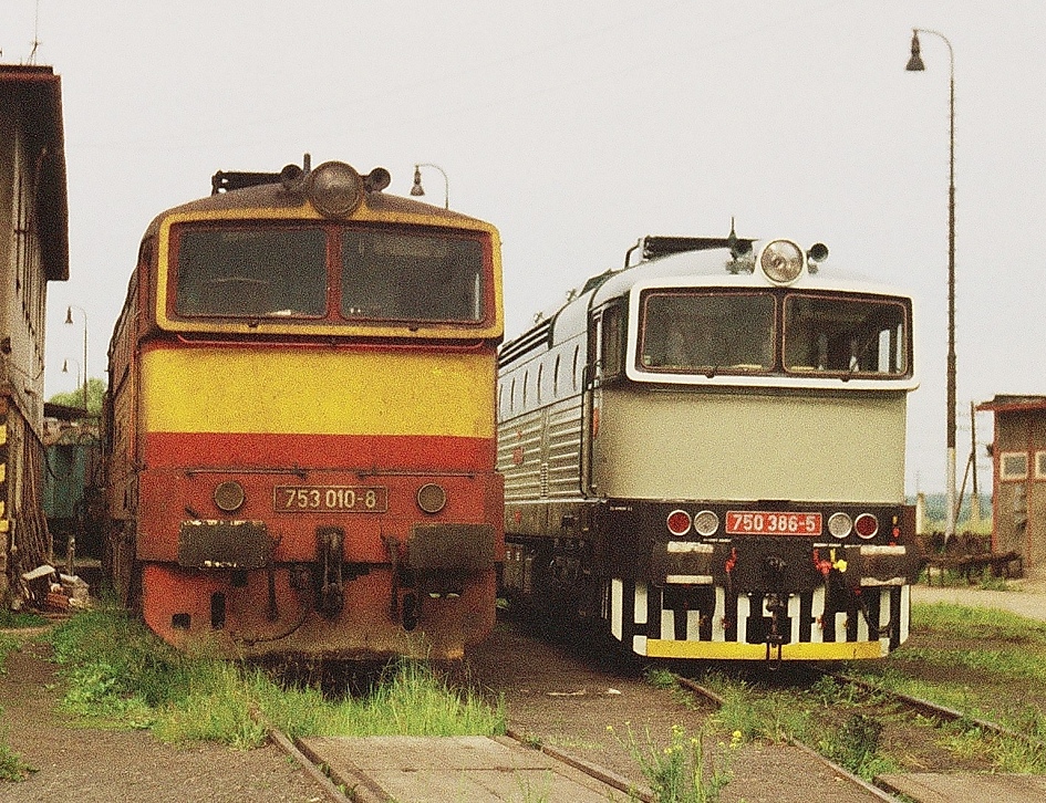 753 010-8