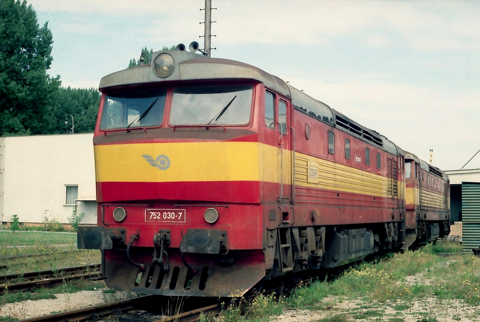 752 030-7