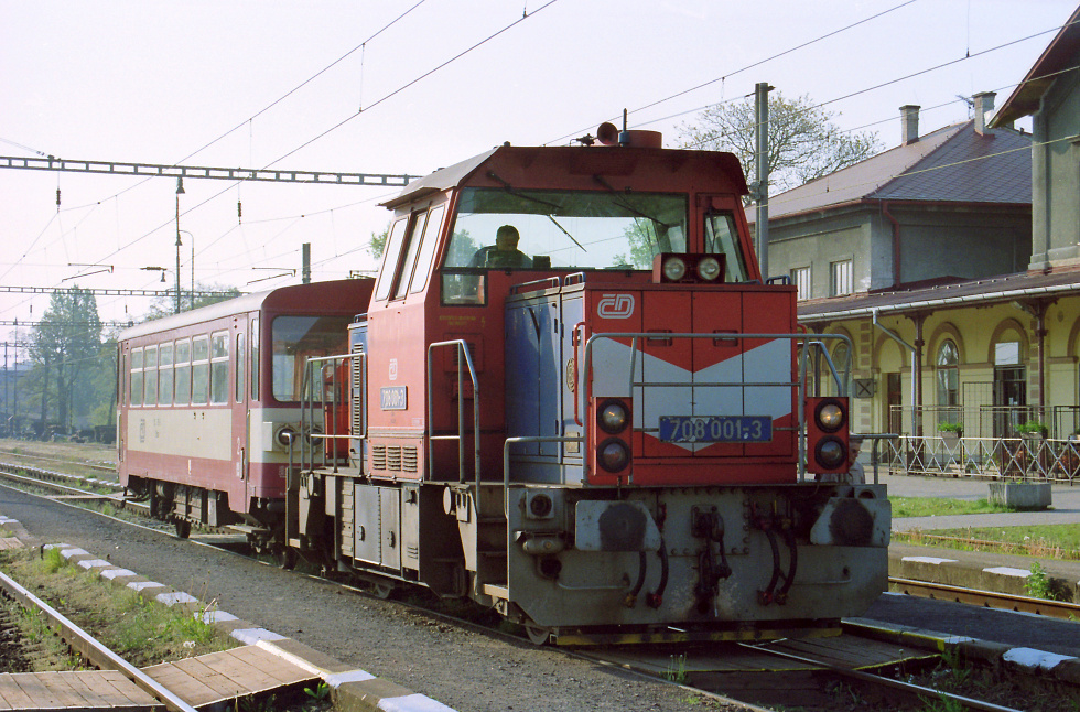 708 001-3