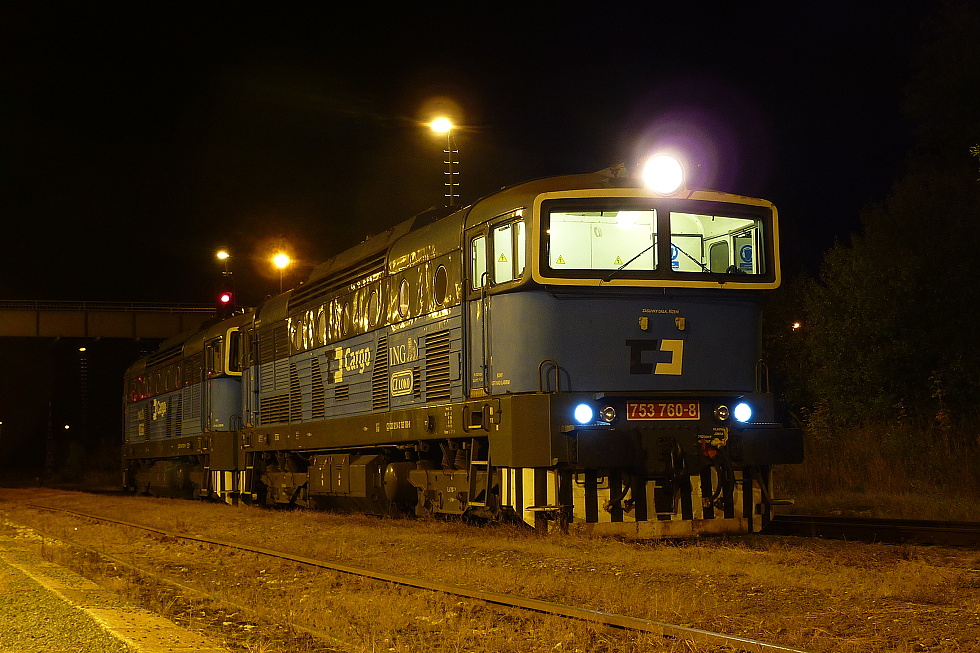 753 760-8