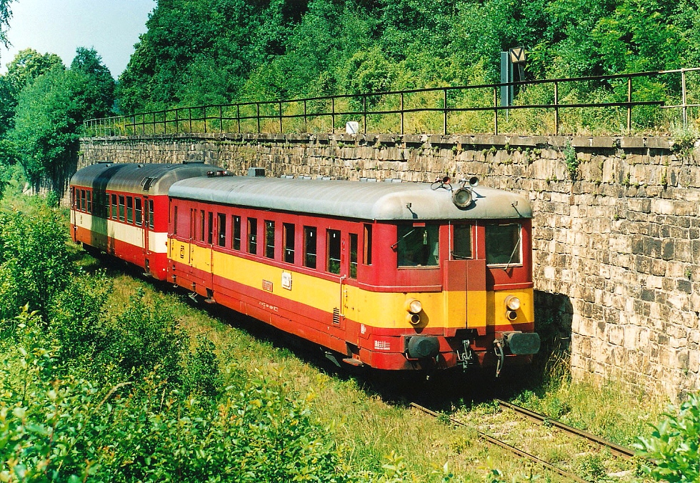 830 093-1