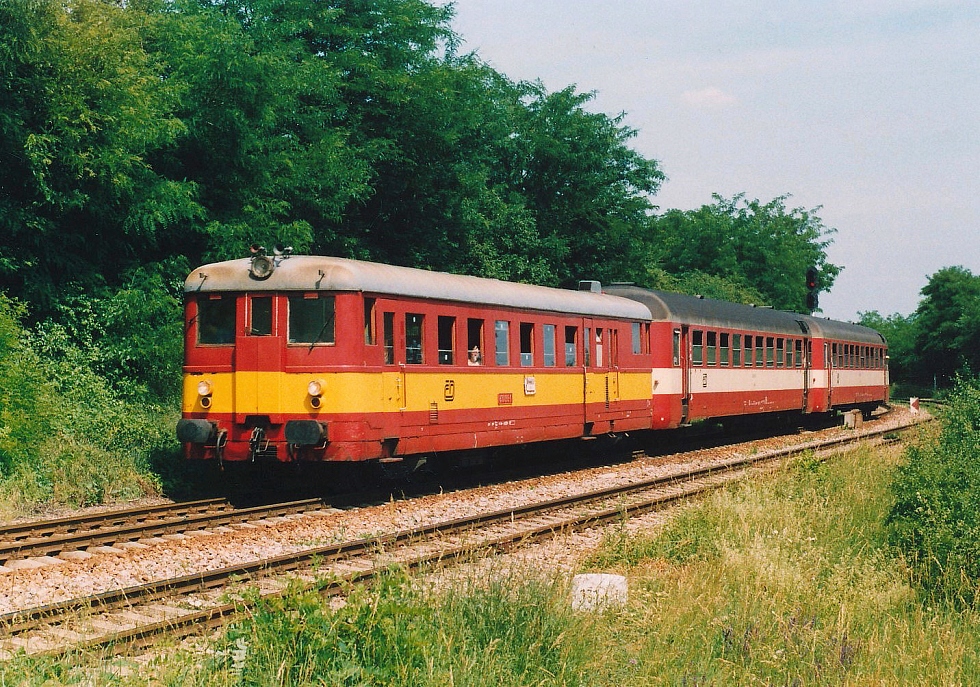 830 093-1