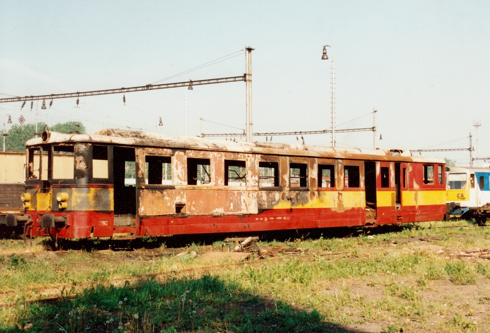 831 085-6