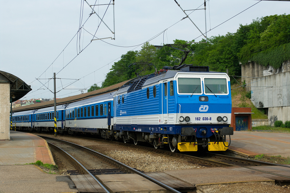 162 036-8