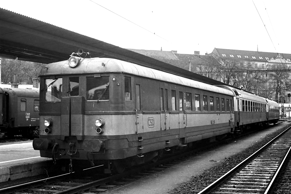 830 207-7