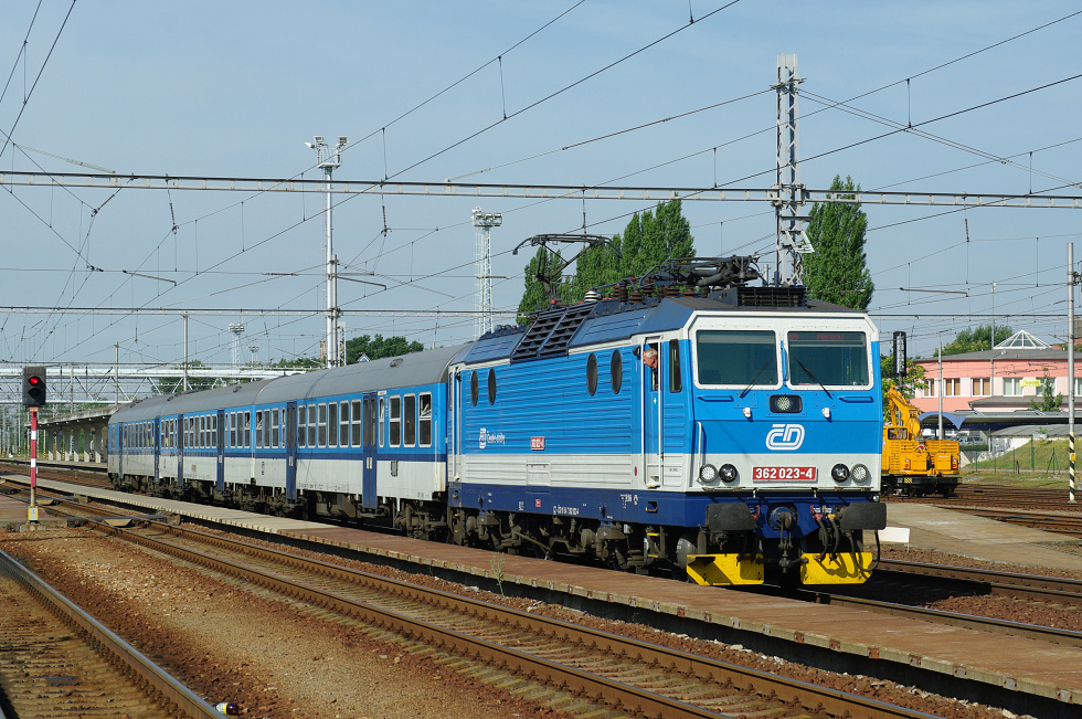 362 023-4