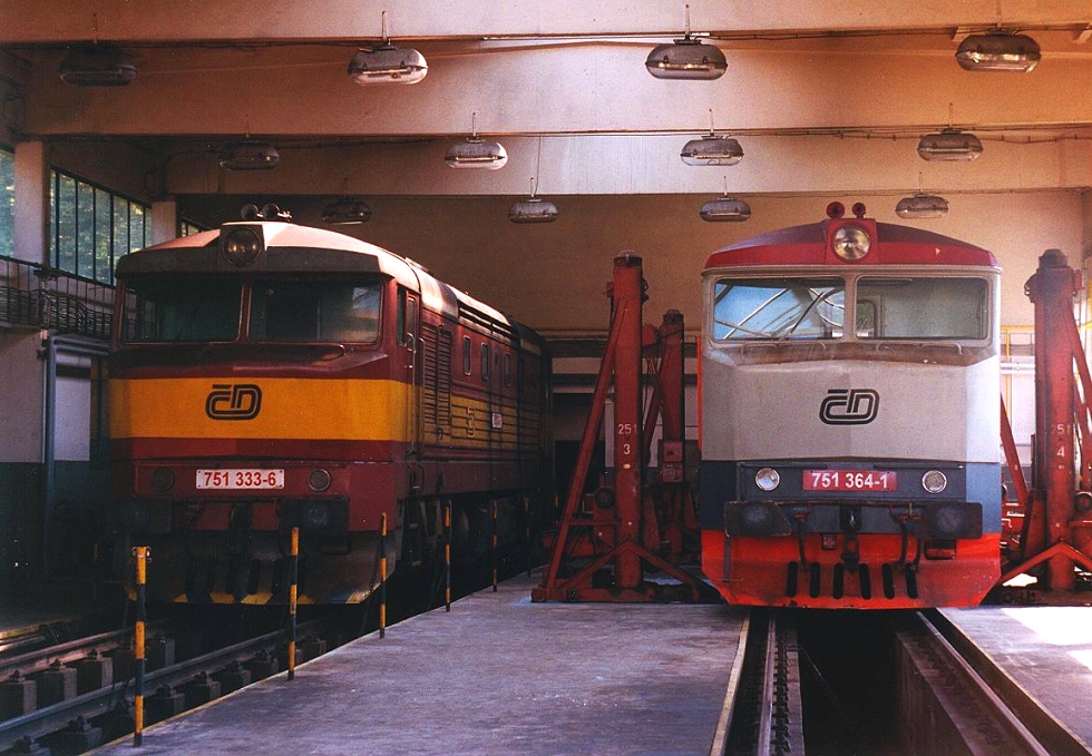 751 364-1