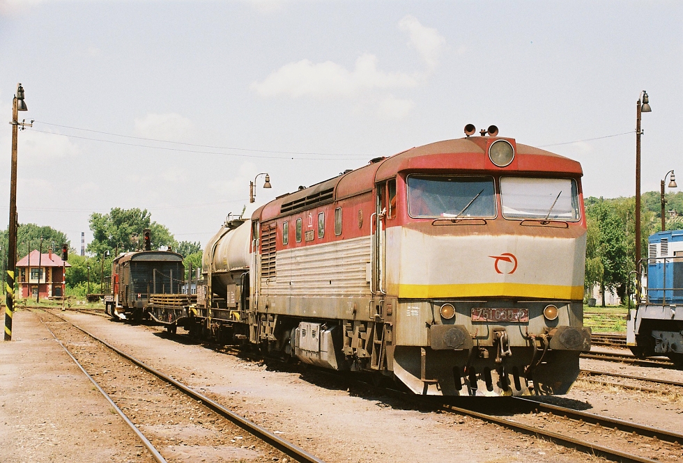 751 035-7