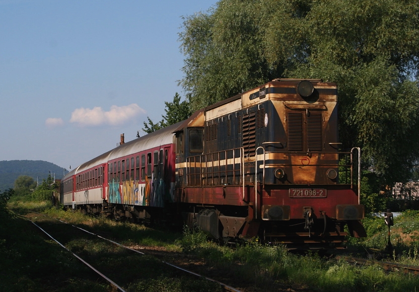 721 098-2