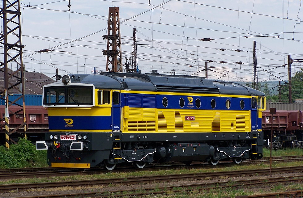 753 737-6