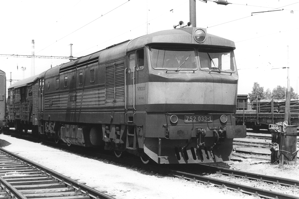 752 033-1