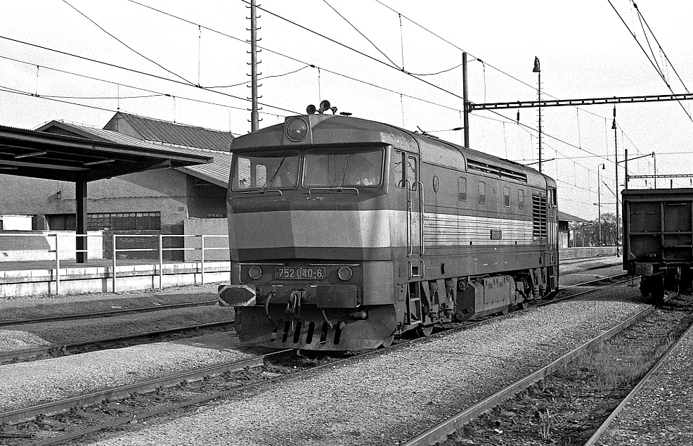 752 040-6