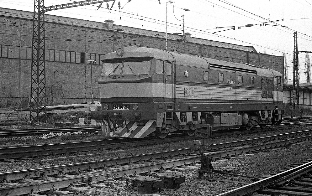 752 031-5