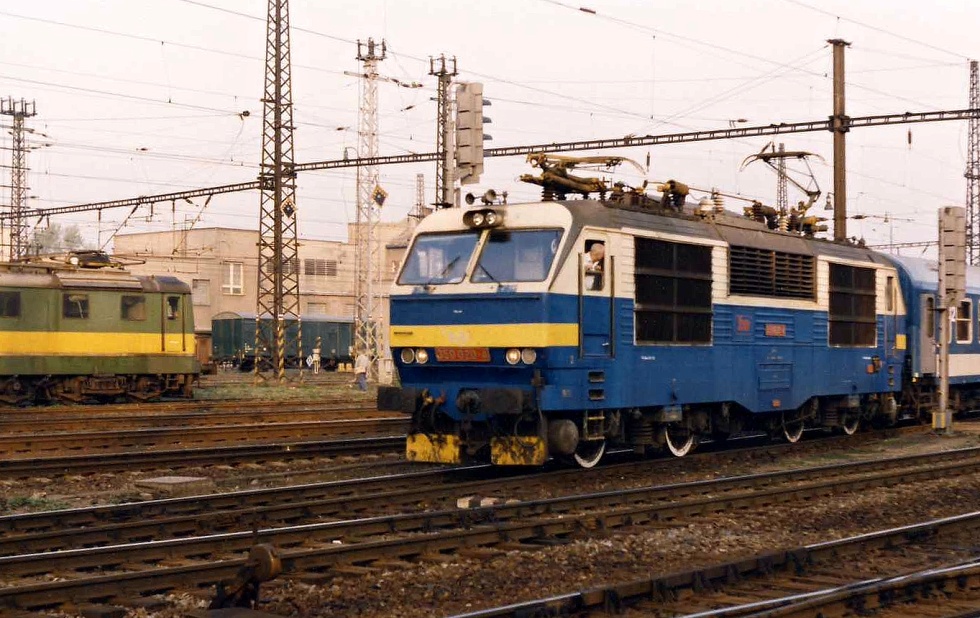 350 020-4