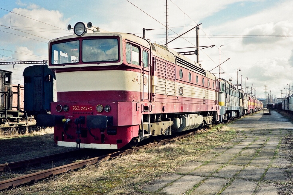 752 002-6