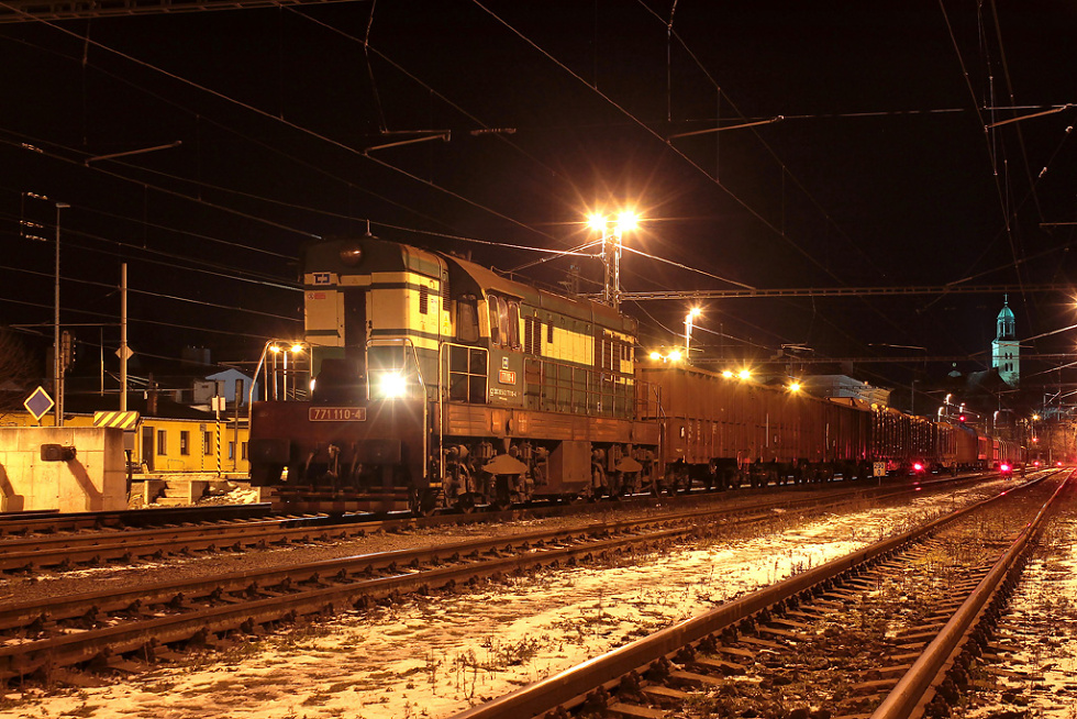 771 110-4