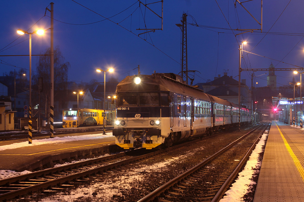 460 061-5