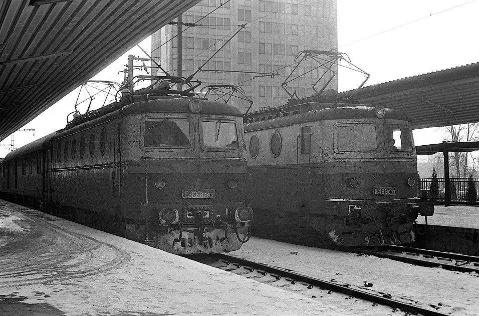 E499.0083