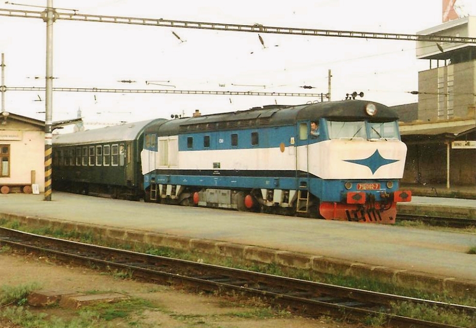 751 002-7