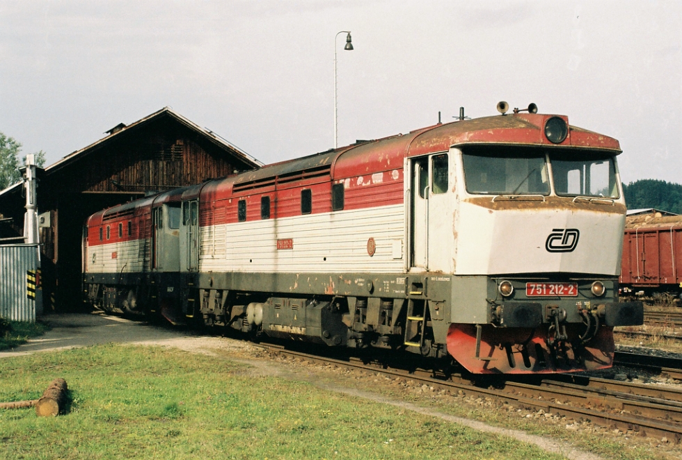751 212-2