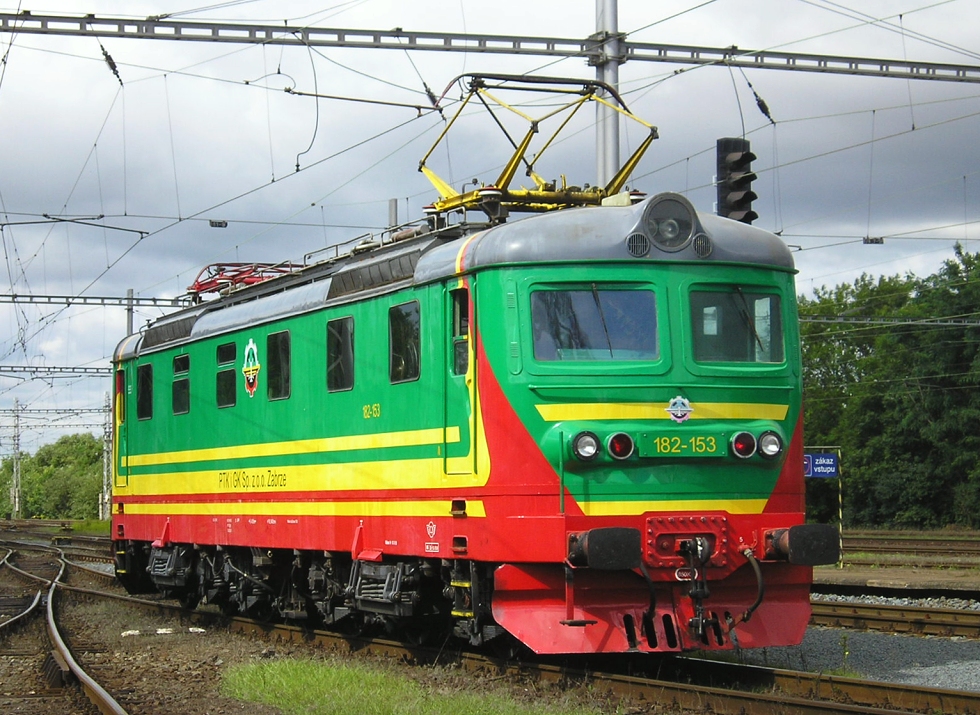 182 153-7