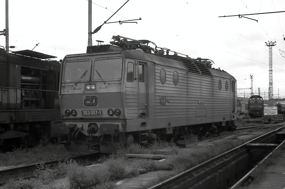 363 057-1