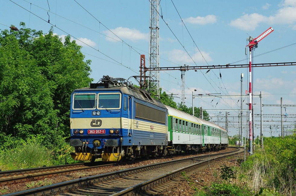 363 057-1