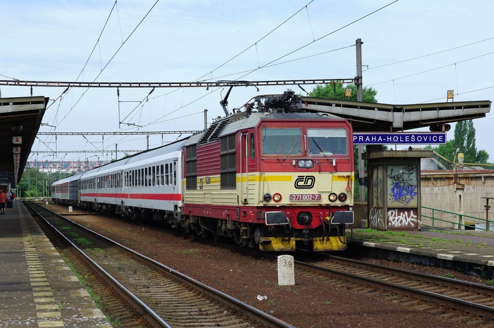 371 002-7
