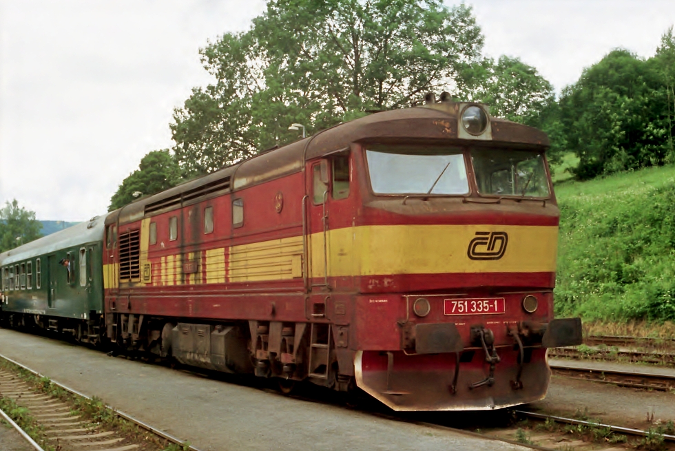 751 335-1