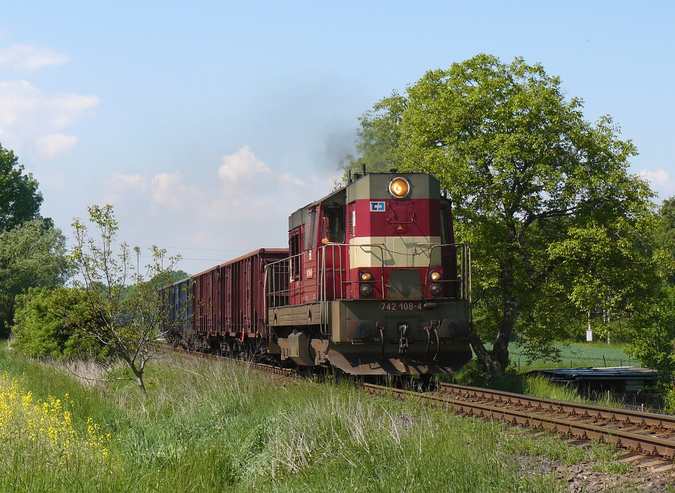 742 108-4