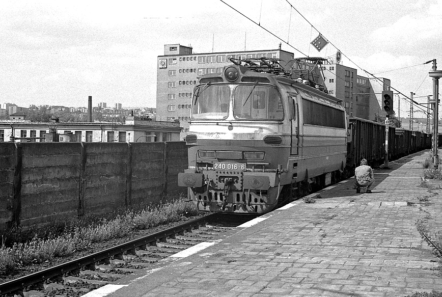240 016-6