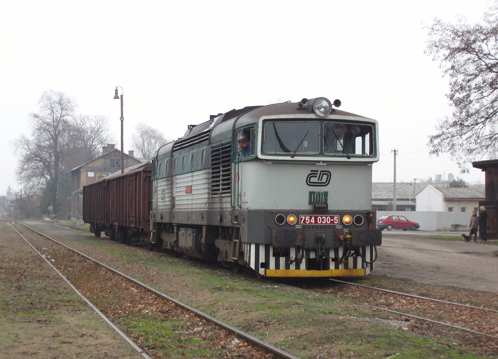 754 030-5