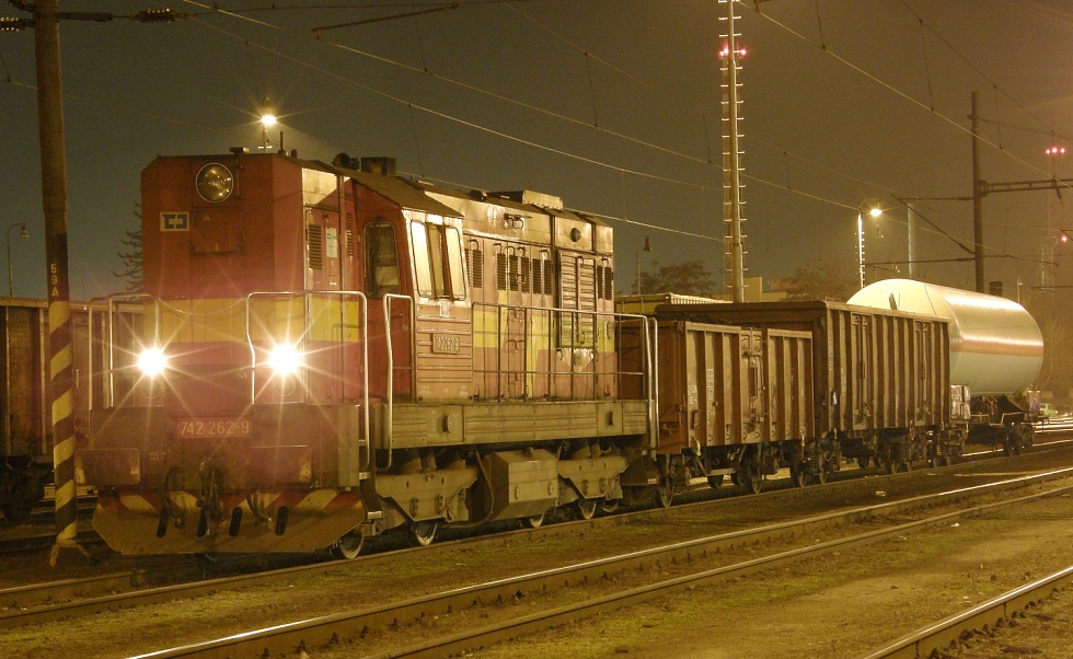 742 262-9