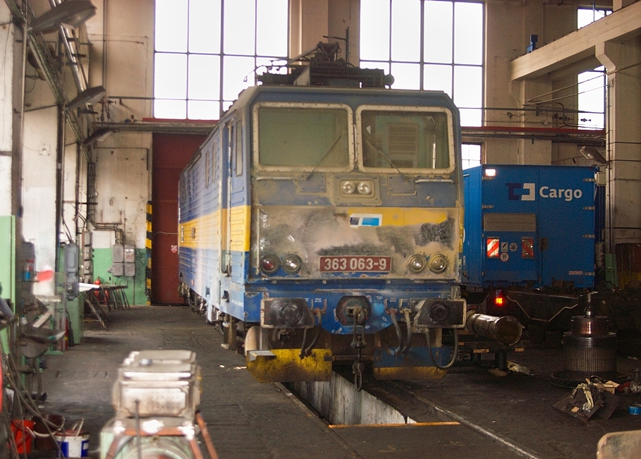 363 063-9