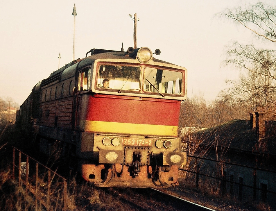 753 174-2