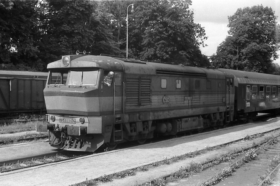 751 042-3
