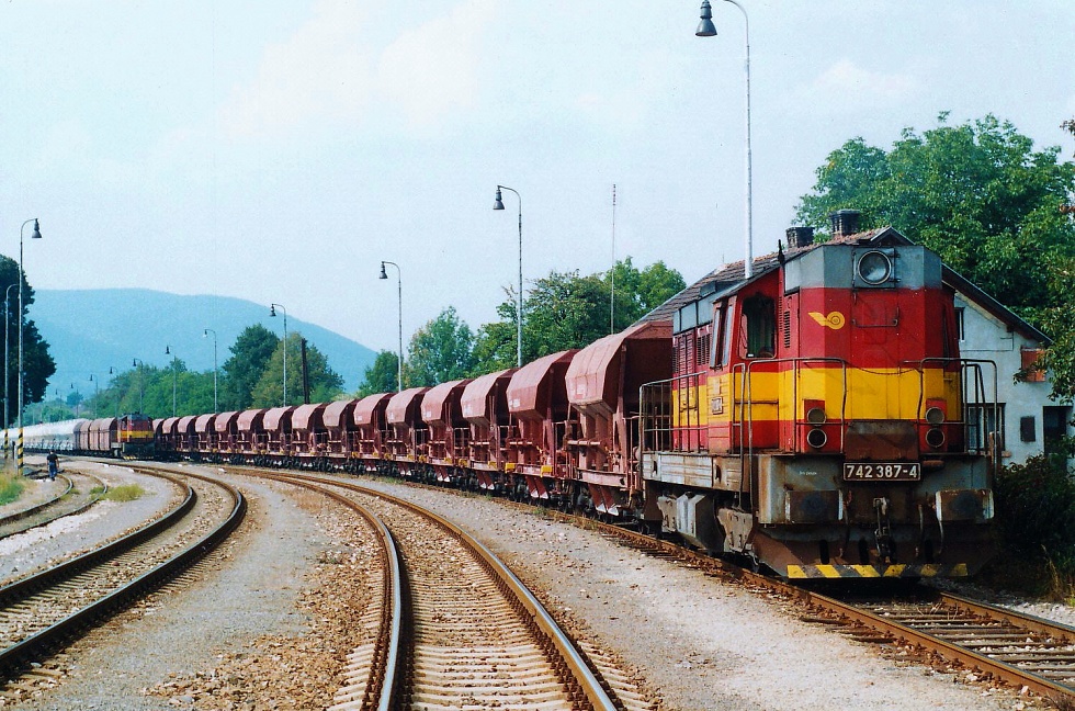 742 387-4