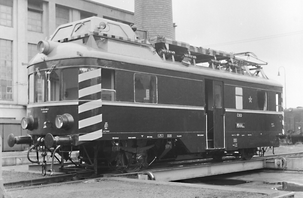 M144.0014
