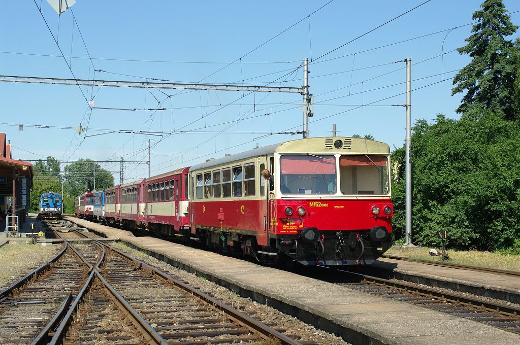 M152.0002