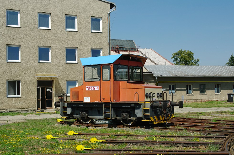 799 029-4