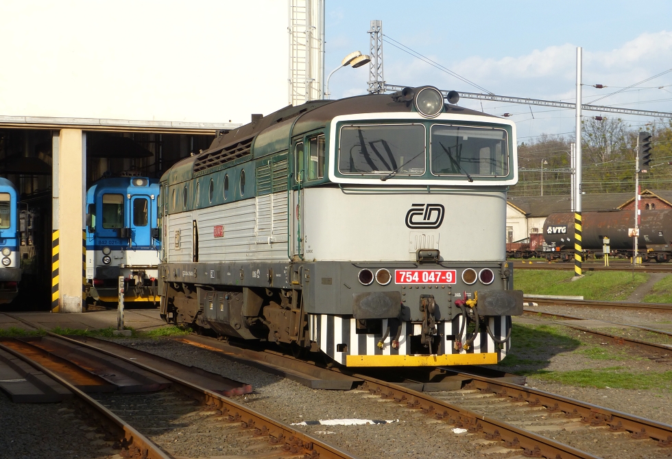 754 047-9