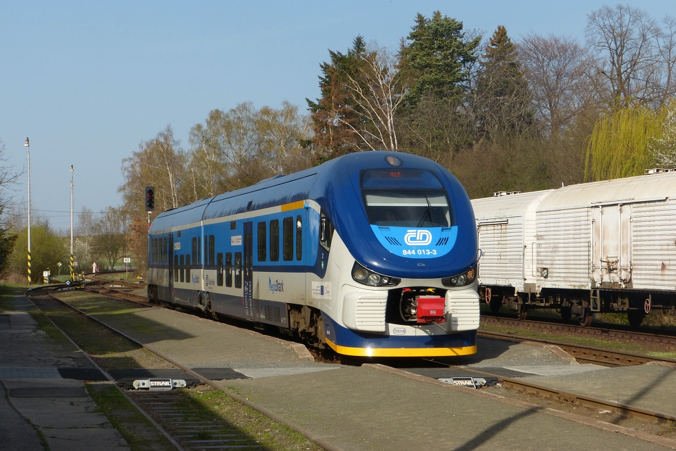 844 013-3