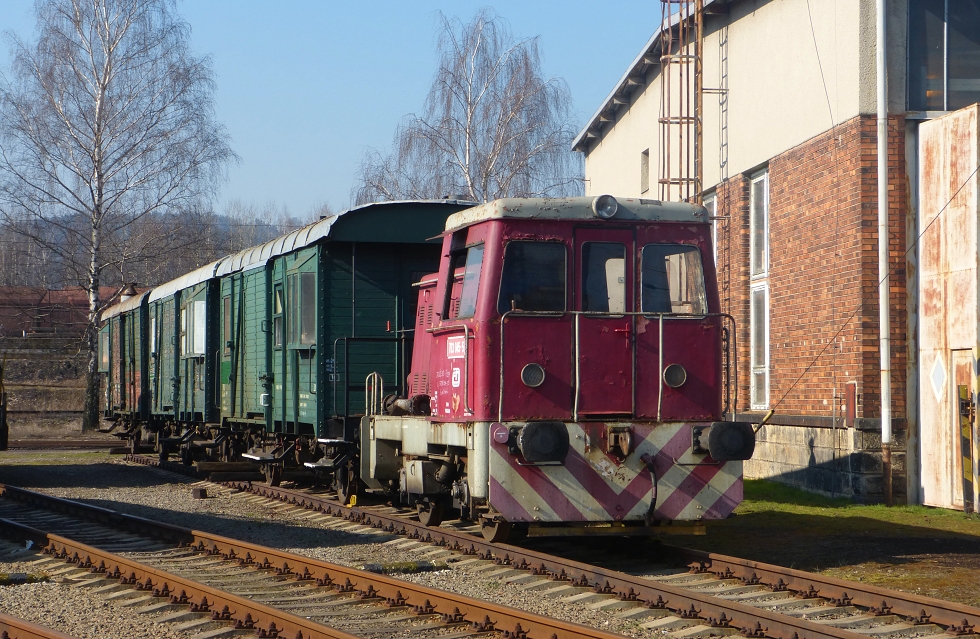 703 045-5