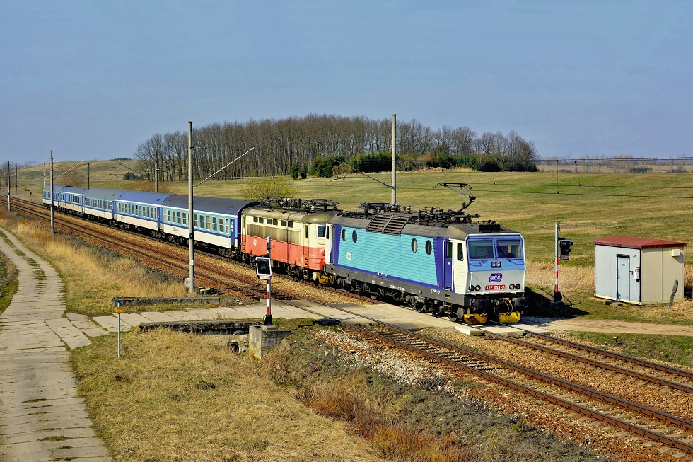 362 068-9