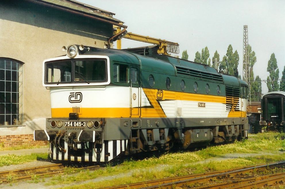 754 045-3