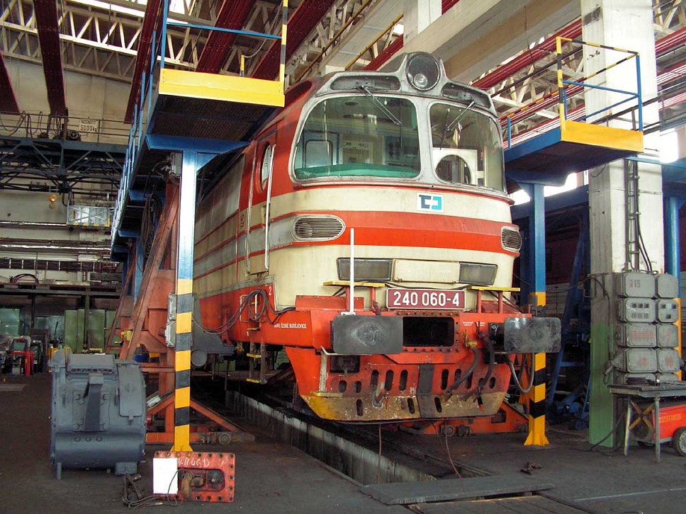 240 060-4