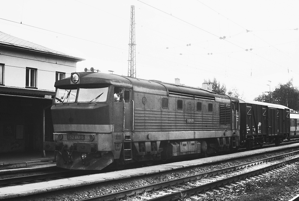 752 012-5